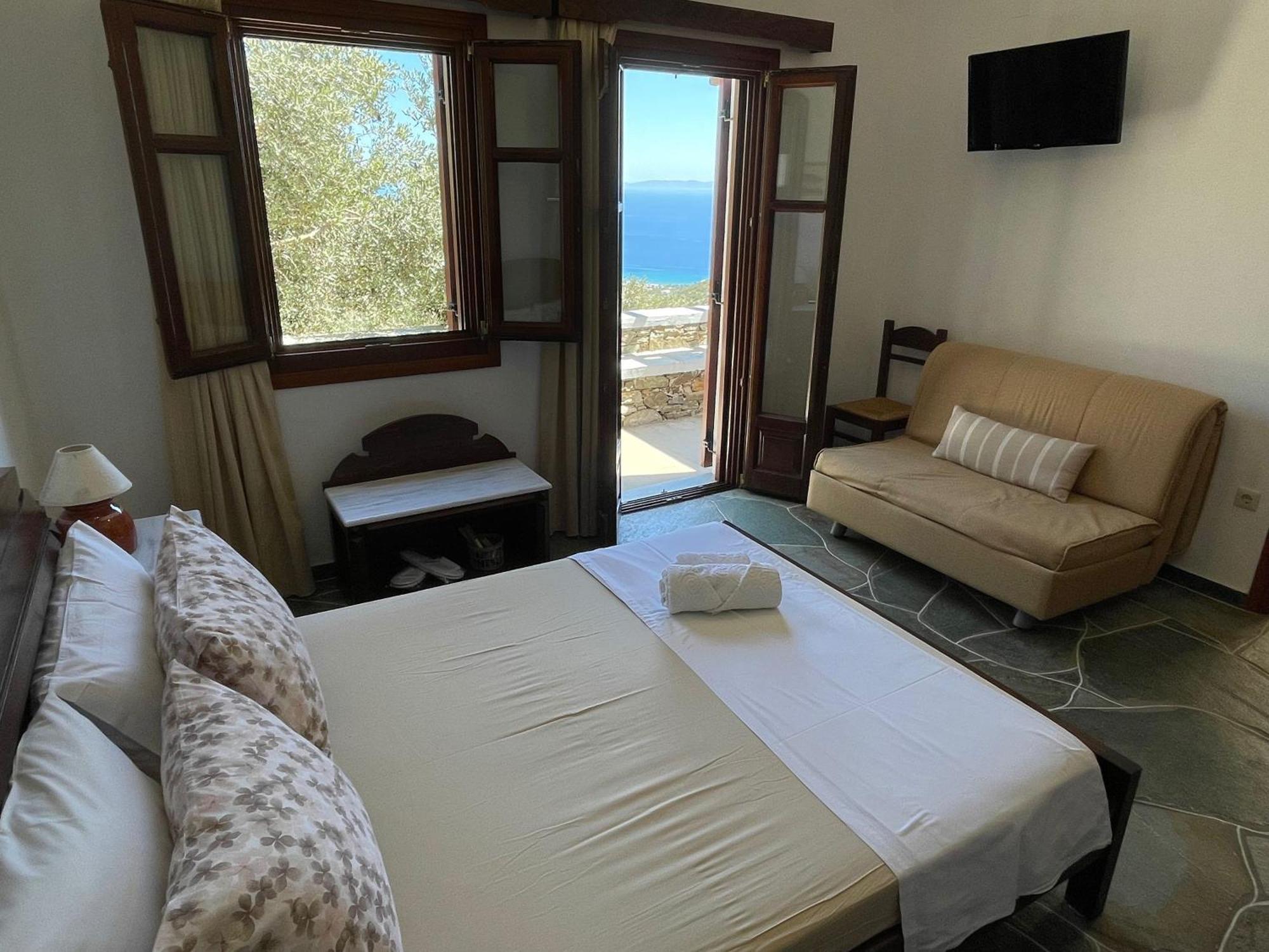 Mirsini In Sifnos Vathi (Sifnos)